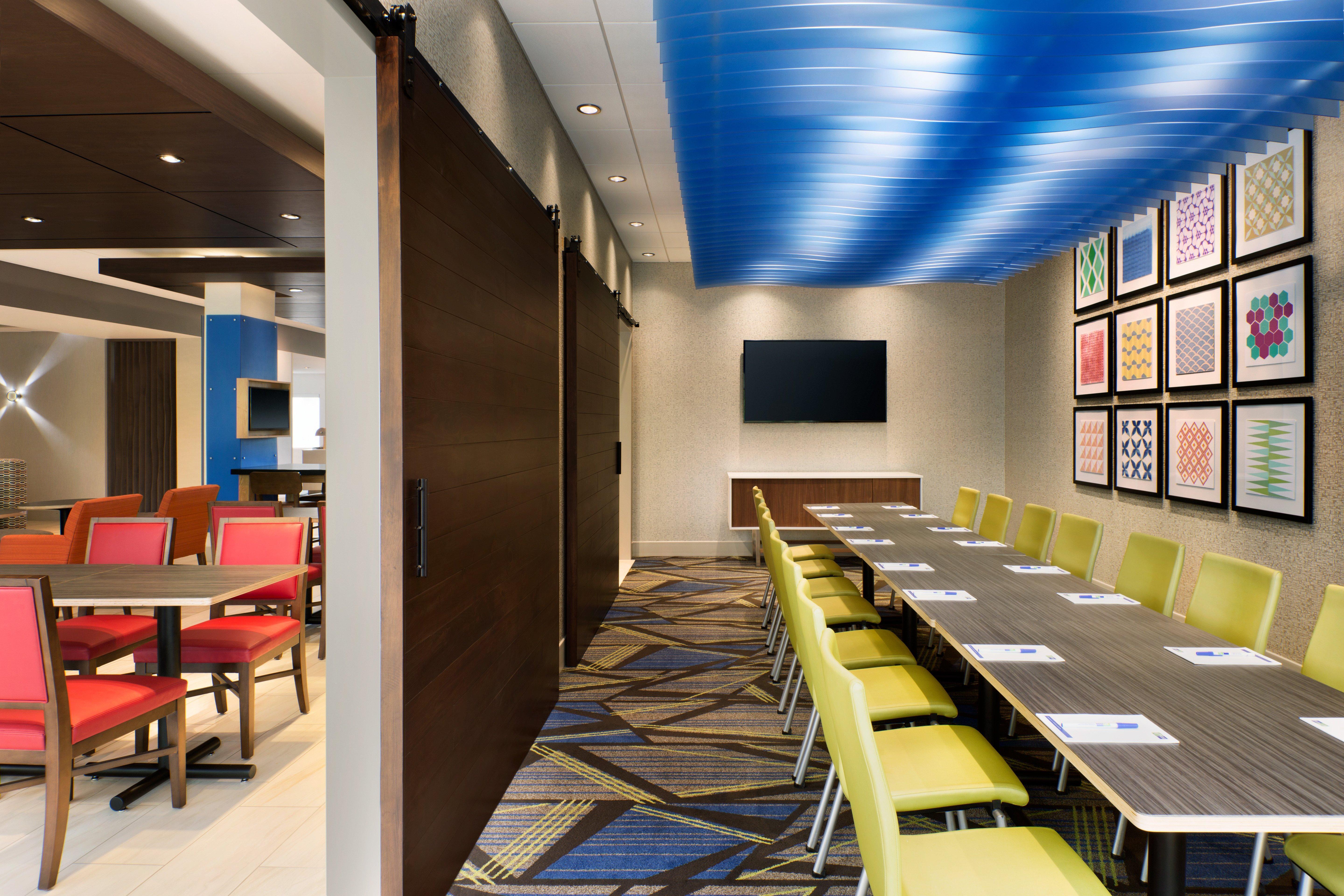 Holiday Inn Express & Suites - Middletown By Ihg Exterior photo